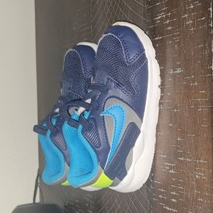 Nike huaraches toddler